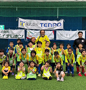 エジミウソンファンズ・アジア×Tree's Caféチャリティーサッカー体験会in 沖縄開催